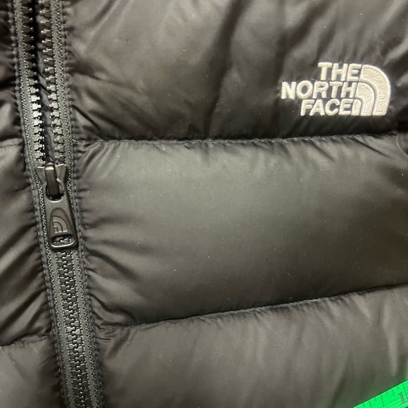 The North Face Women's Black Long Puffer Jacket. SZ M. Excellent condition! - Picture 6 of 11